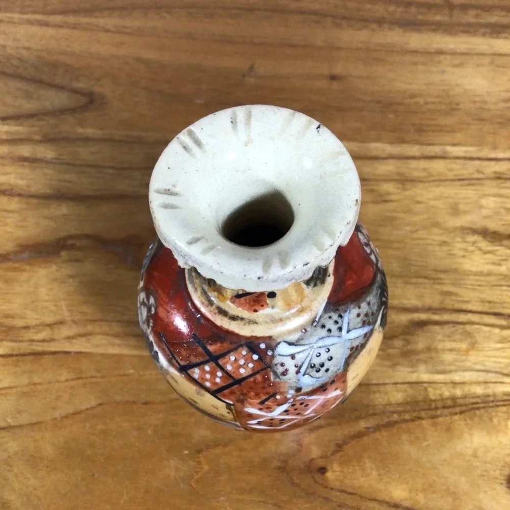 Vintage Hand Painted Japanese Satsuma Earthenware Vase